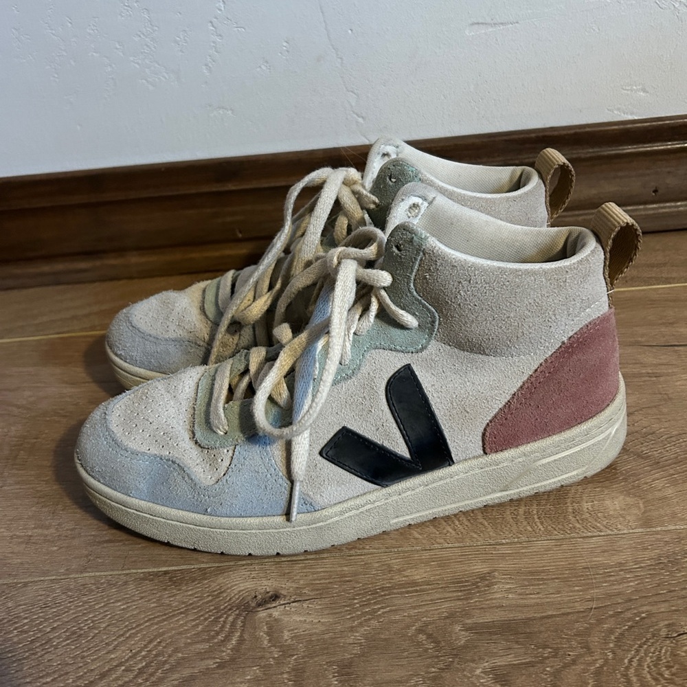 Veja Women's V-15 Suede High Top Sneakers - Picture 5 of 8